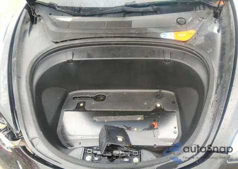 2018 Tesla Model 3 Long Range/Mid Range from USA, damaged, VIN 5YJ3E1EA8JF006671